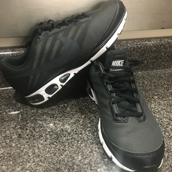 nike air max agitate